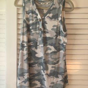 NWT Bombom Camo Tank